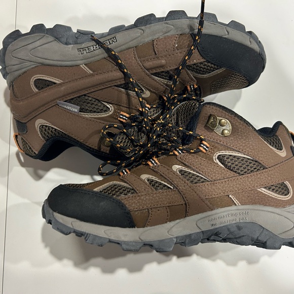Merrell Kids Size 5.5 W Wide Moab 2 Mid Waterproof Hiking Boots Brown NWT Earth - Picture 3 of 11